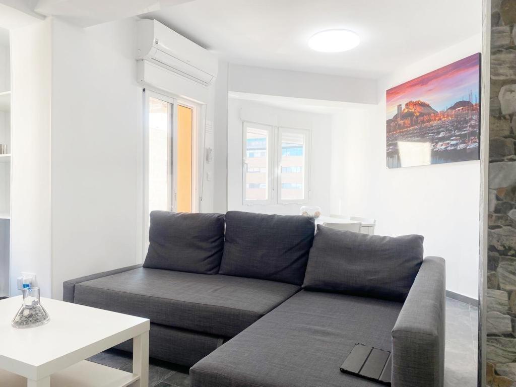 Lovely 2 Apartamento Centrico Аликанте Екстериор снимка